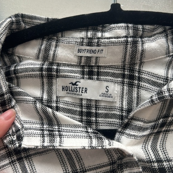 Hollister button down top - Picture 5 of 6